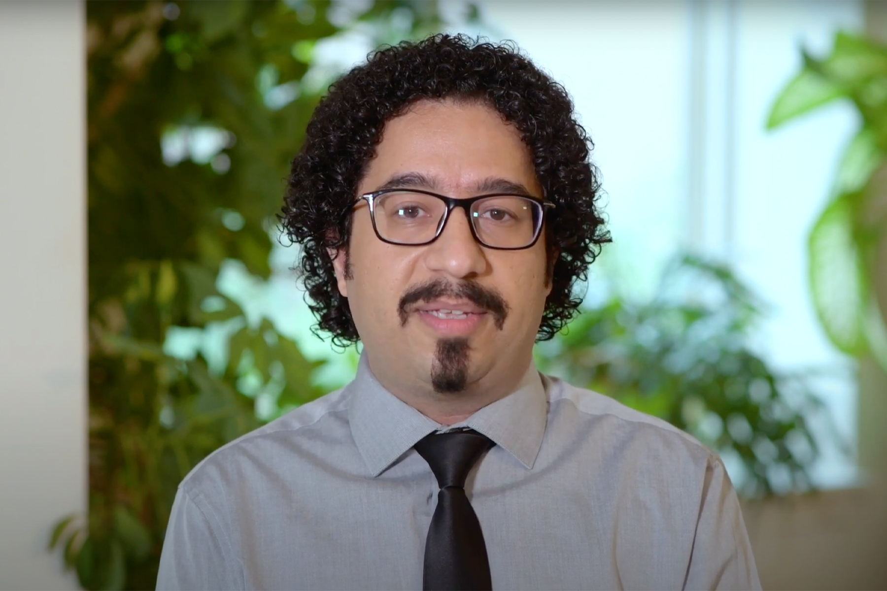 به یاد دکتر فرانکلین دین لوئیس (بخش ۱)